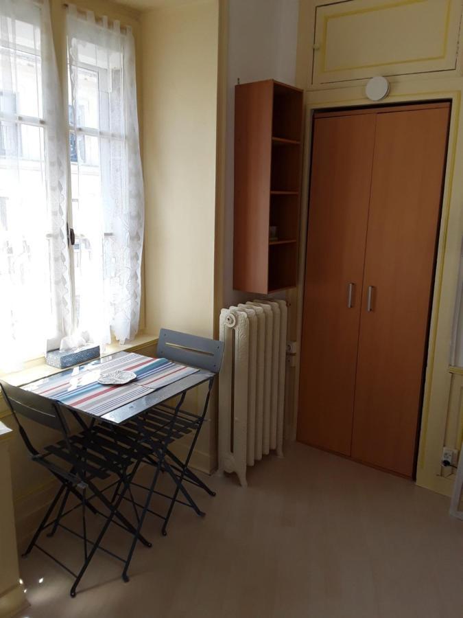 Les 3 Couronnes Apartment Granville Exterior photo